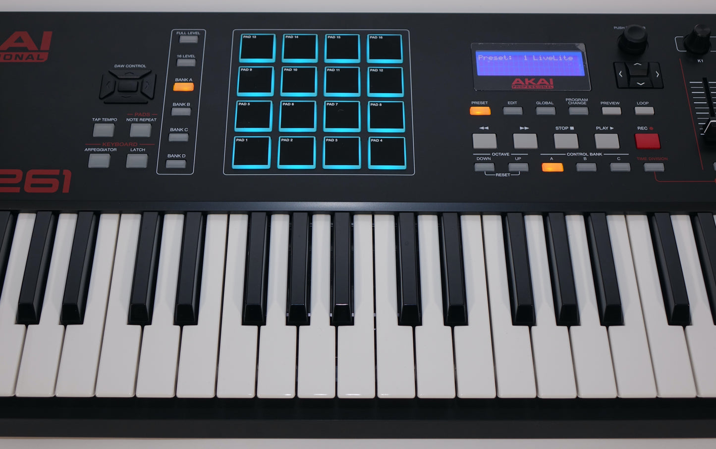Akai Professional MPK261 61-key Keyboard Controller V2